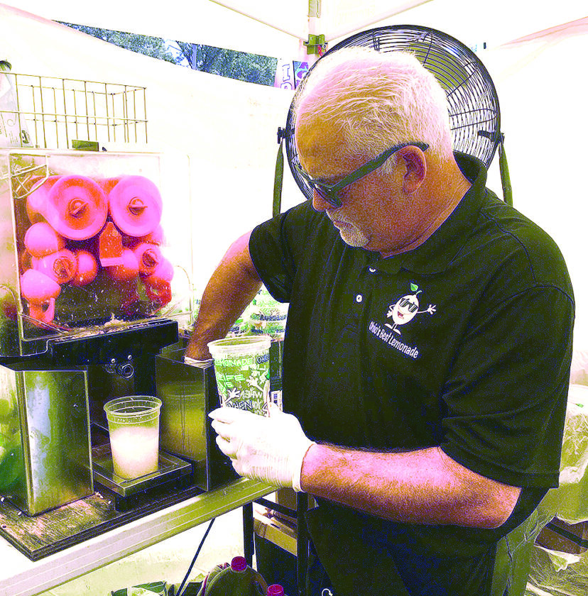 Fine weather, many Canfield Fair attendees please vendors | News, Sports, Jobs - Vimarsana News